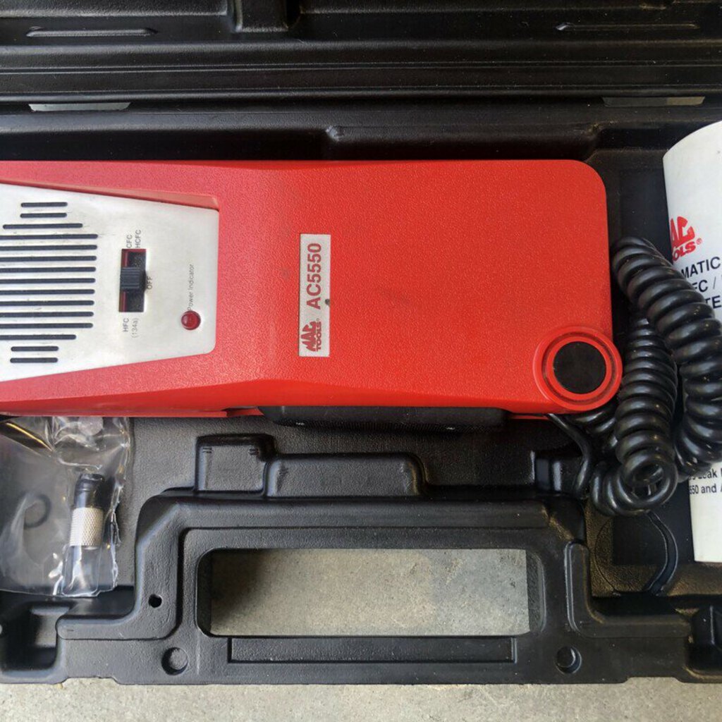 Halogen Leak Detector