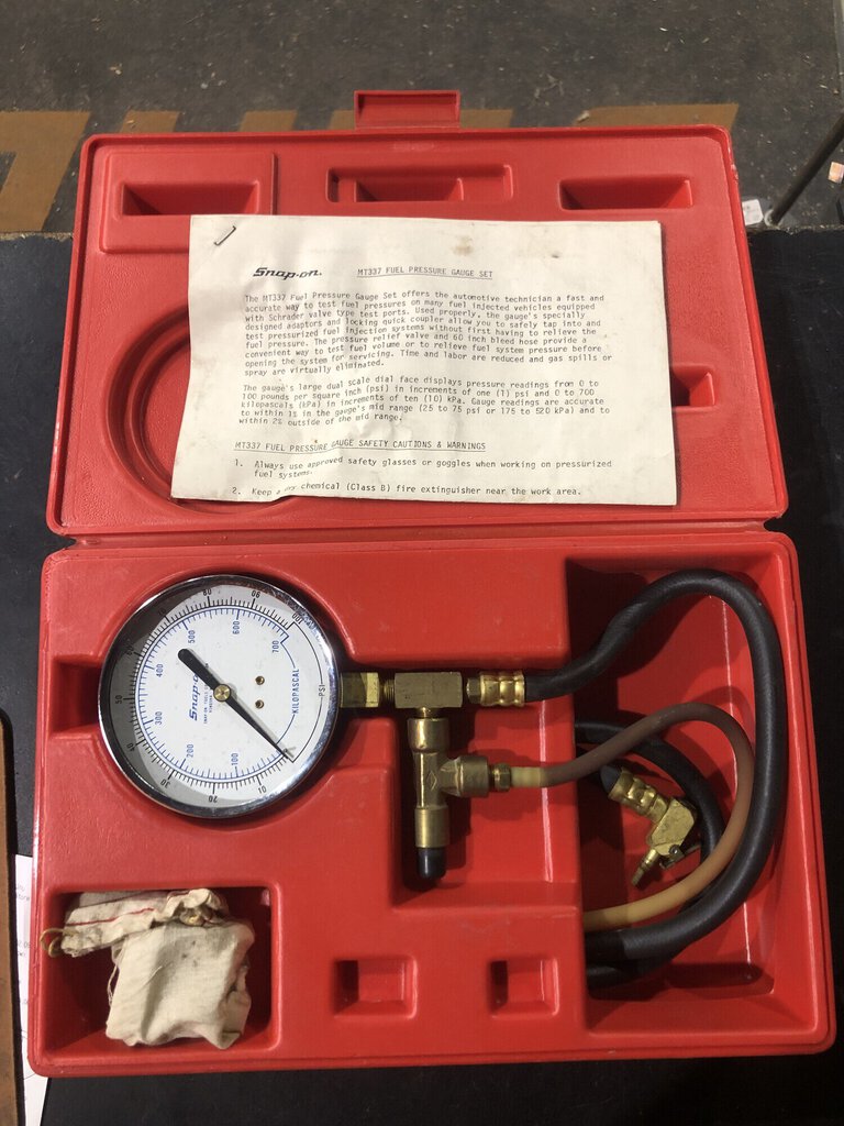 Fuel Pressure Gauge Set