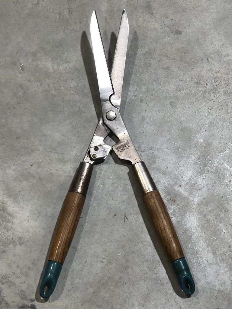Hedge Clippers / Shears