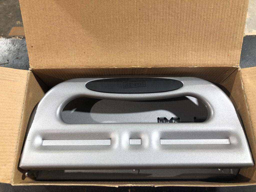 Heavy Duty 3-Hole Punch