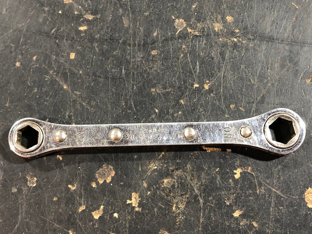 Ratcheting Box Wrench