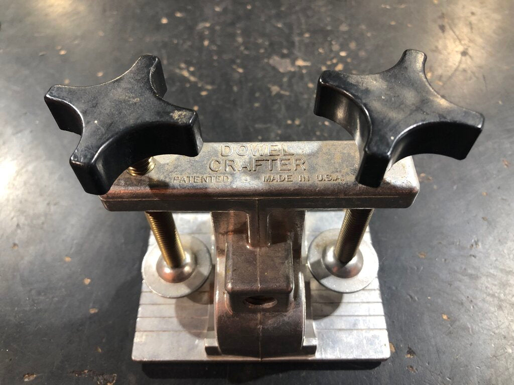 Self-Aligning Doweling Jig