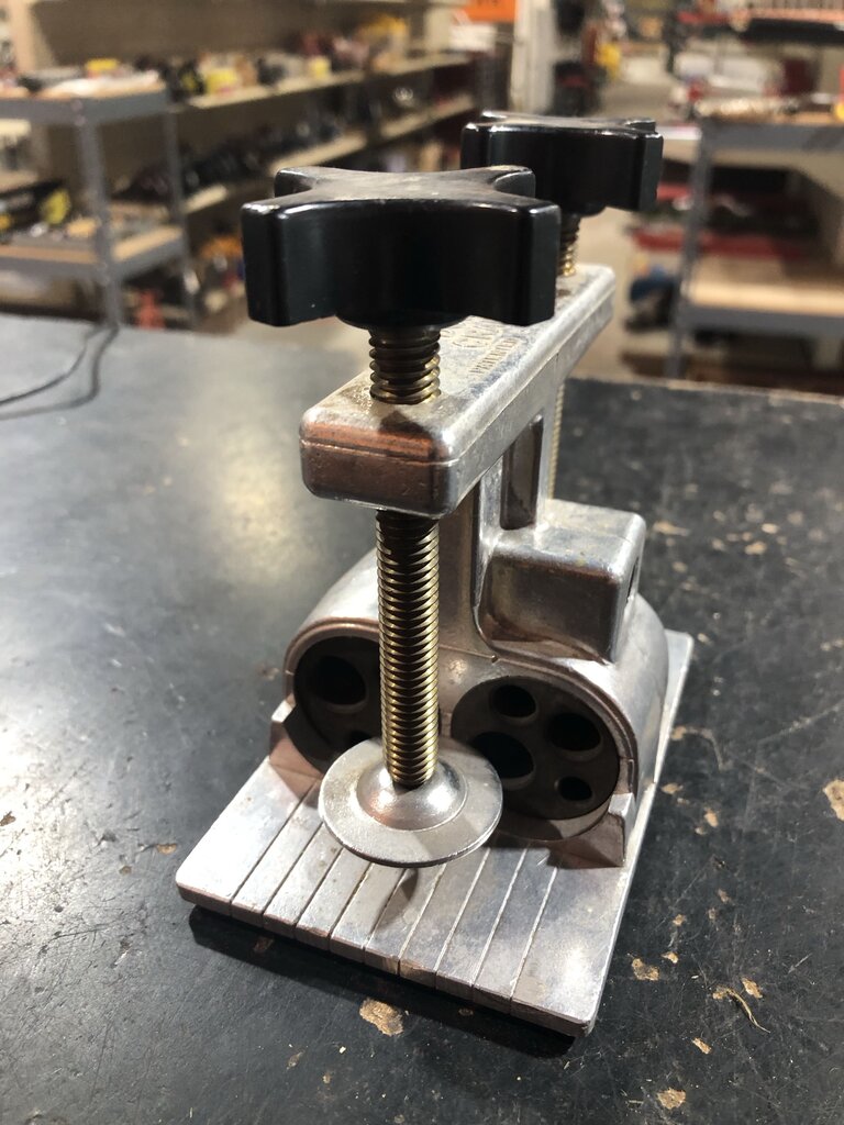 Self-Aligning Doweling Jig