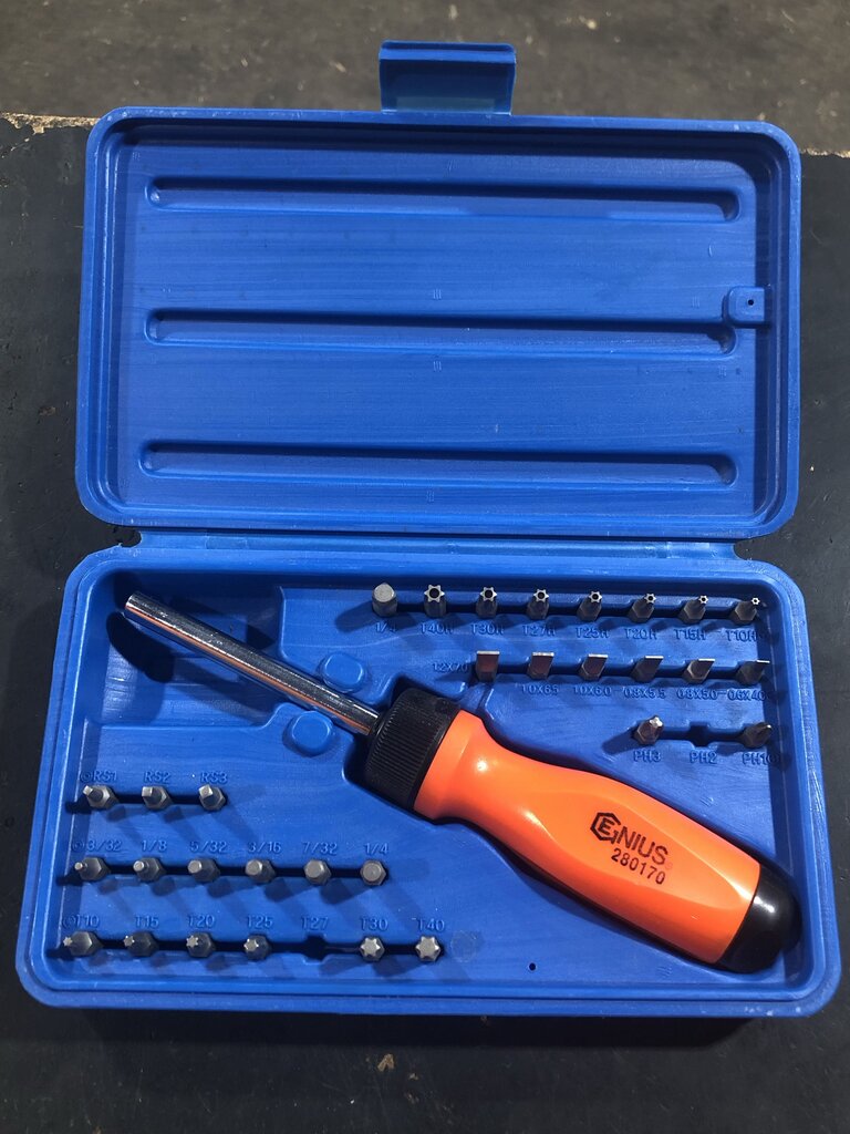 Ratcheting Screwdriver Kit