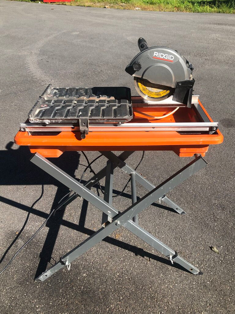 Tile Wet Saw on Stand