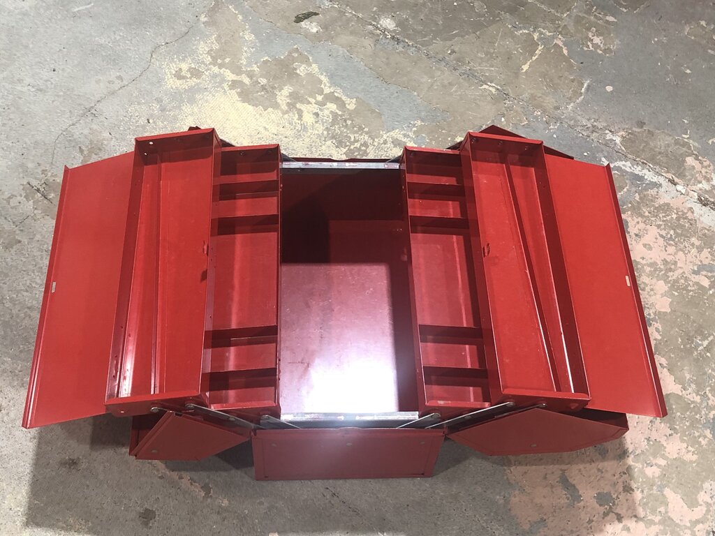 Cantilever Tool Box