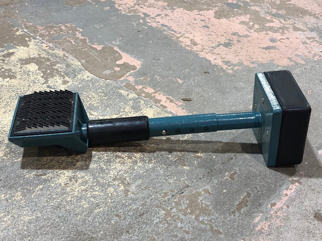 Carpet Knee Kicker
