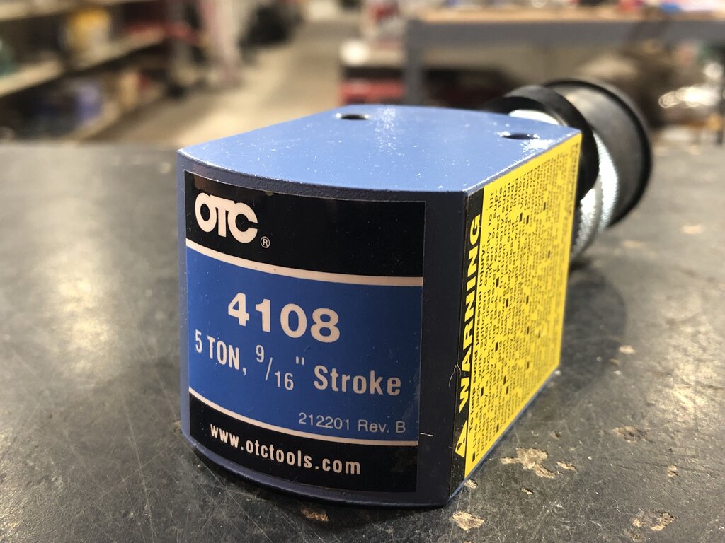 Single Acting Cylinder with Half Coupler