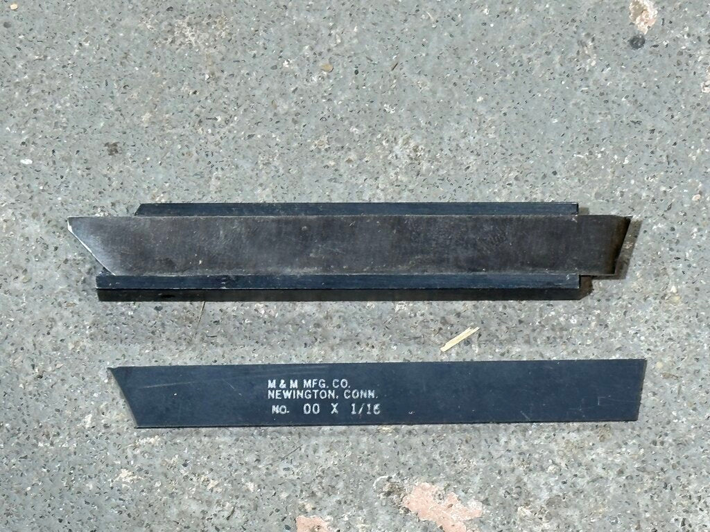 Precision Lathe Tool Holder With Replaceable HSS Tool Blade