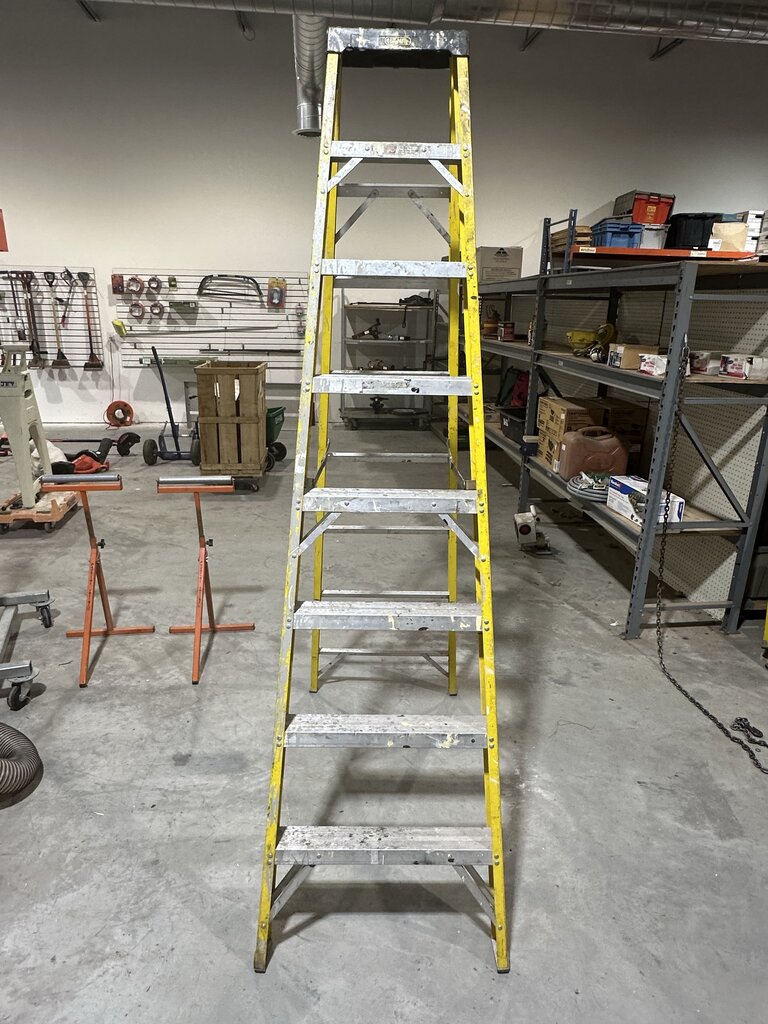 Fiberglass Step Ladder