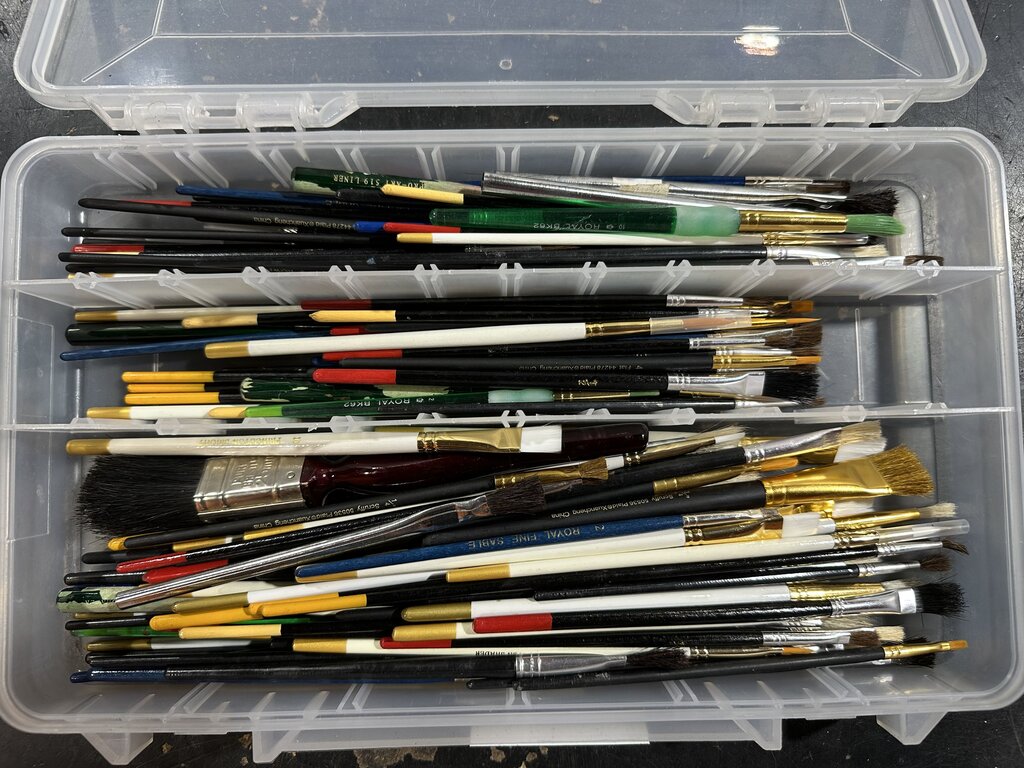 Paint Brushes Bin