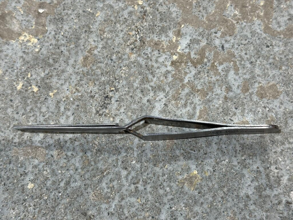 Jewl Tool Self-Closing Precision Tweezers