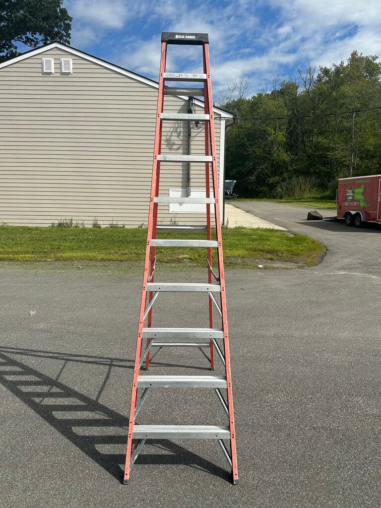 Fiberglass Step Ladder