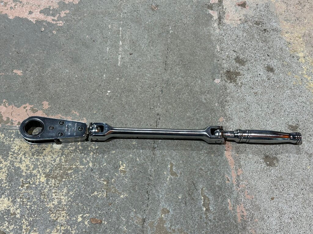 Flex-Head Pass-Through Alignment Ratchet