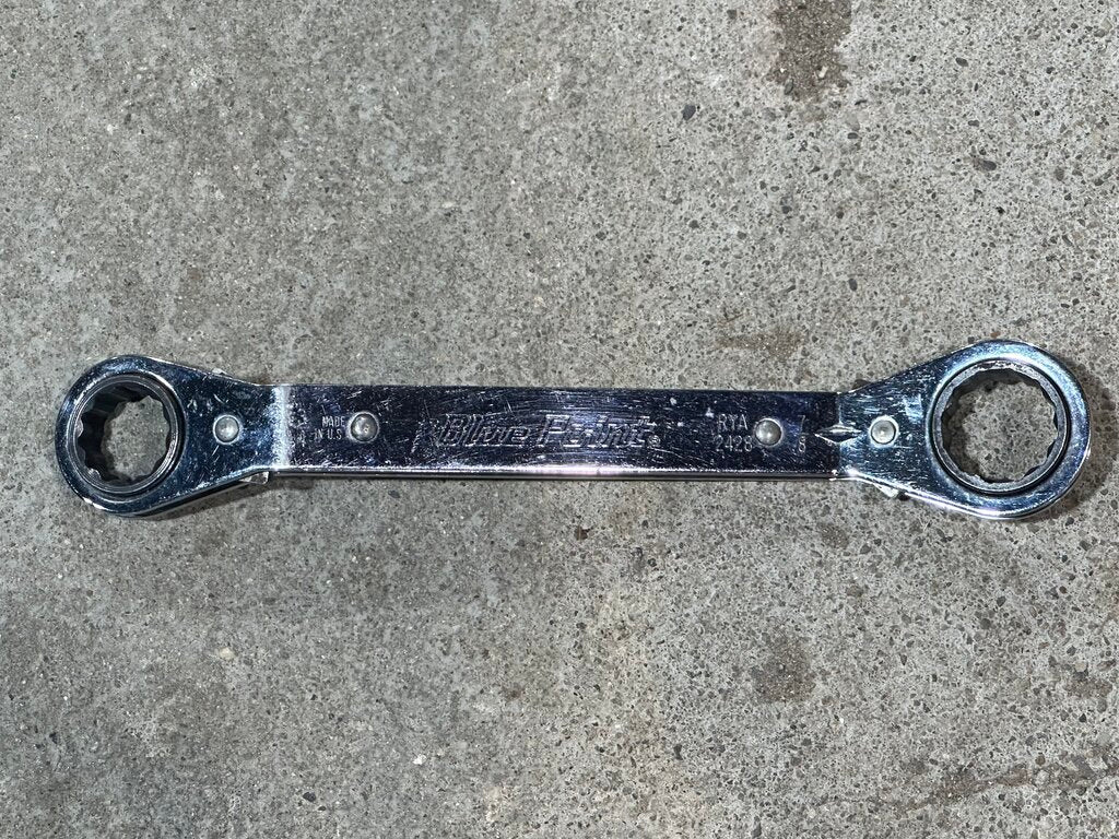 Offset Ratcheting Box Wrench