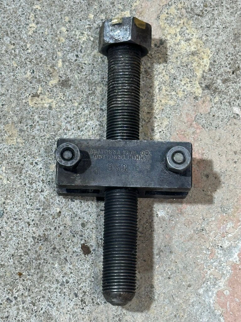 Bar Puller