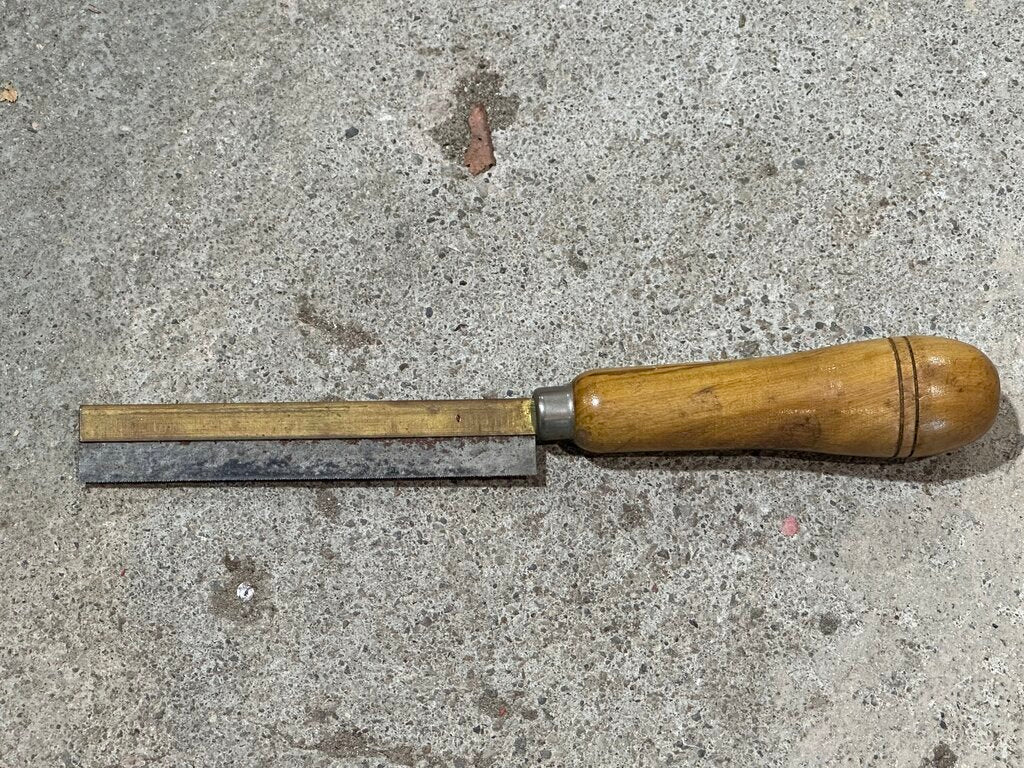 Fine-Tooth Razor Back Saw