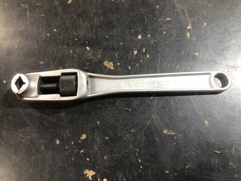Adjustable Box Wrench