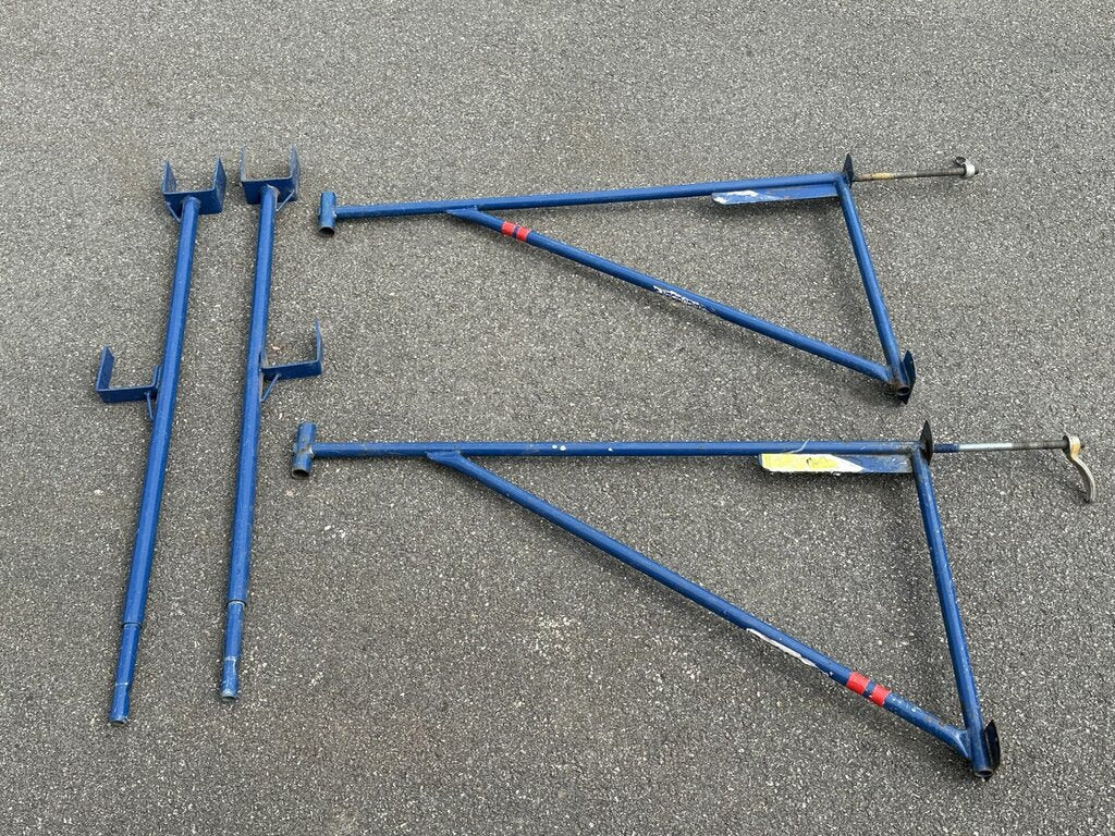 Carpenter's Wall Bracket & Back Brace Set