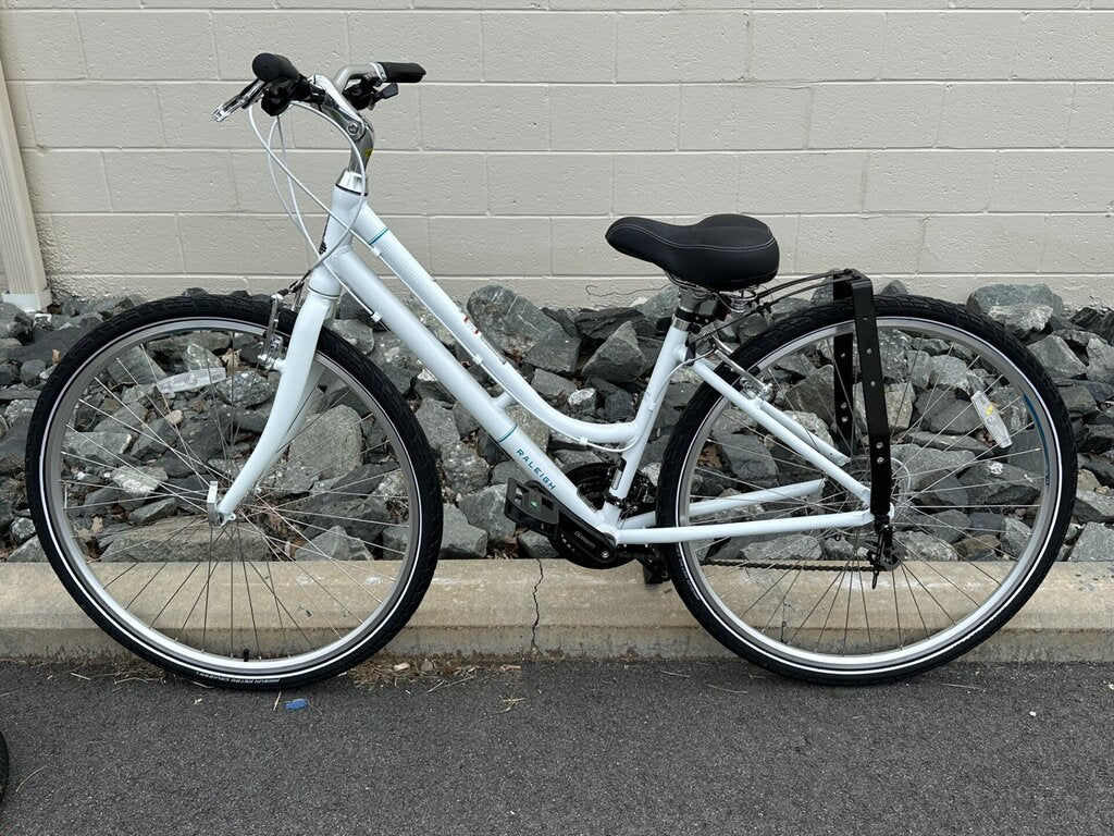 Step-Through Comfort Hybrid Bicycle