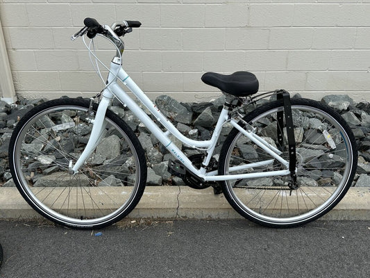 Step-Through Comfort Hybrid Bicycle