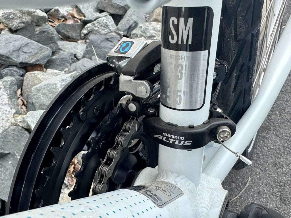 Step-Through Comfort Hybrid Bicycle