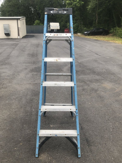 Fiberglass Step Ladder