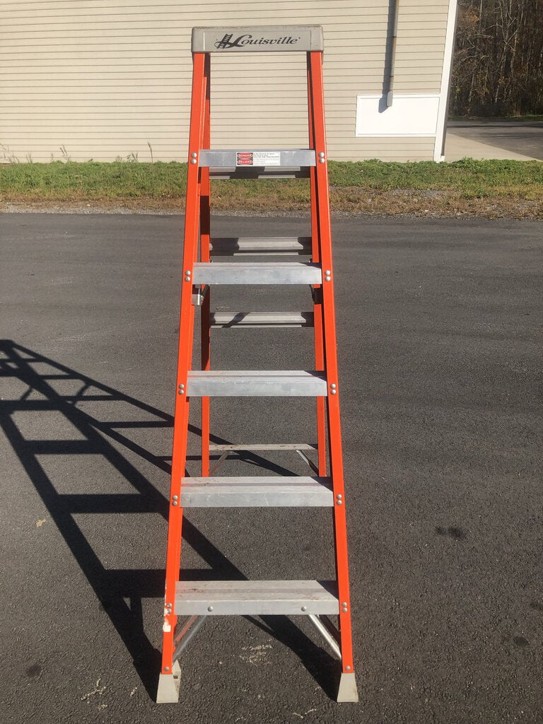 Fiberglass Step Ladder