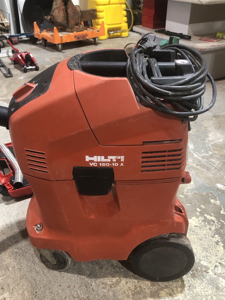 Wet/Dry Construction Vacuum