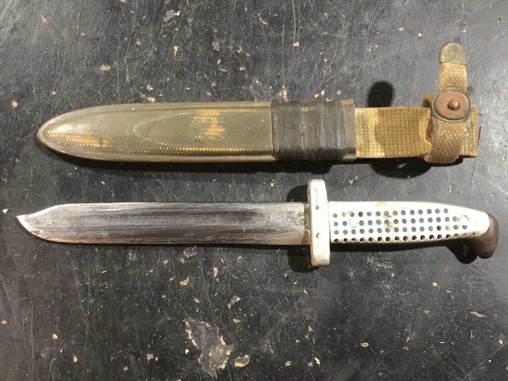 Knife & Sheath