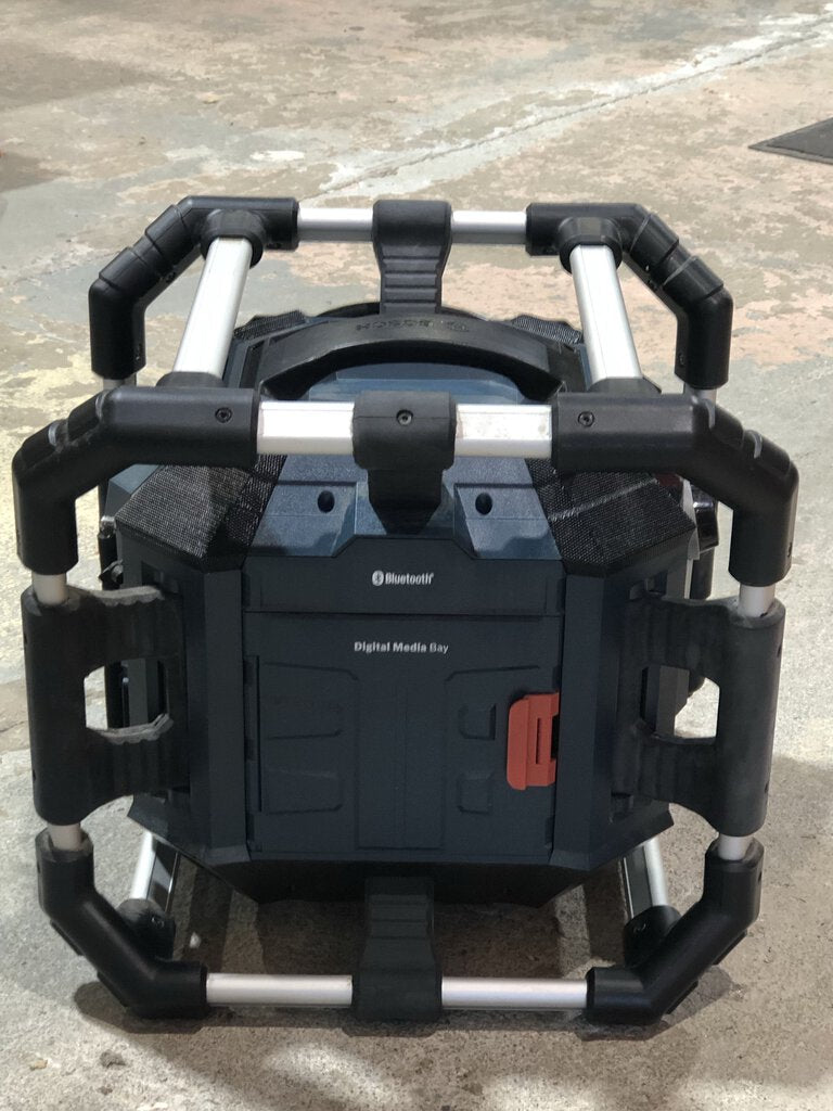 Hybrid Power Jobsite Radio / Charger