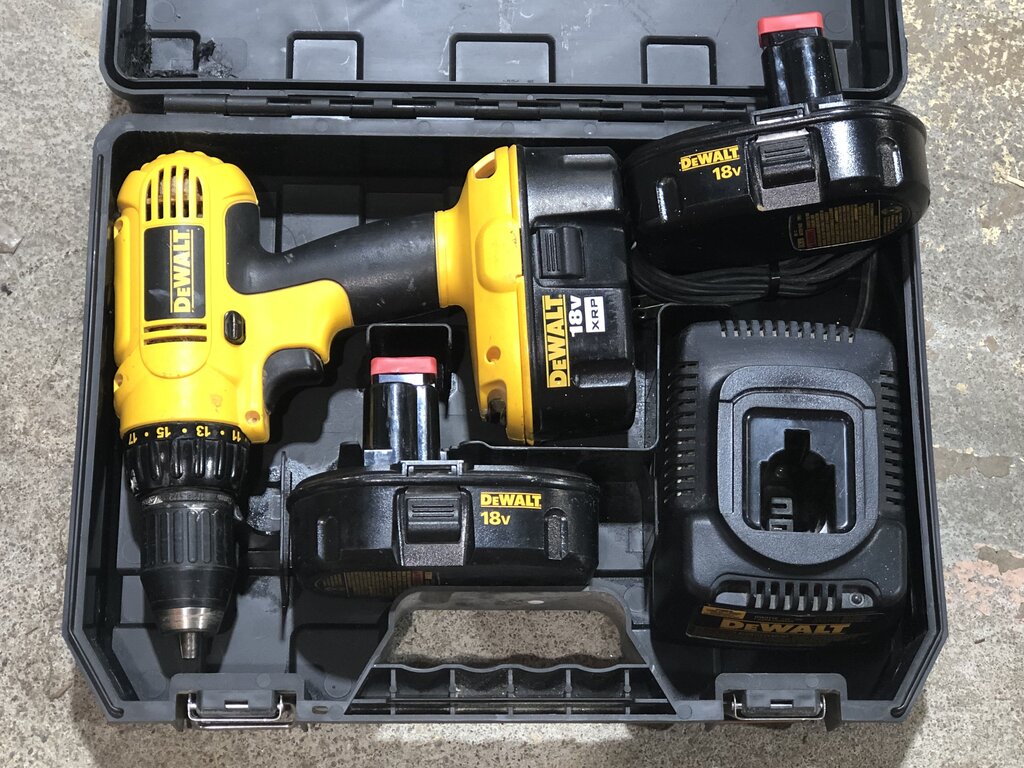 Cordless Drill Driver Kit