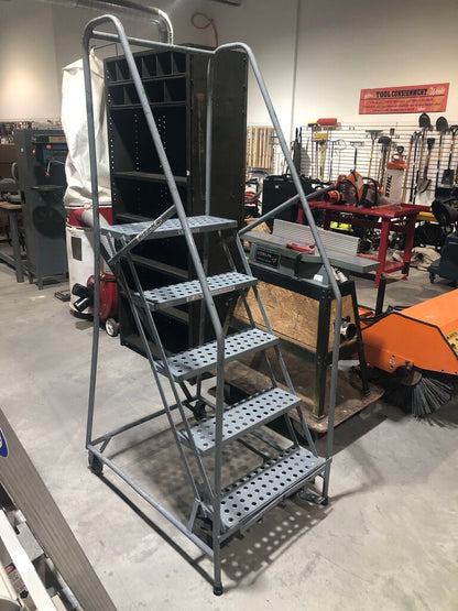 Rolling Ladder