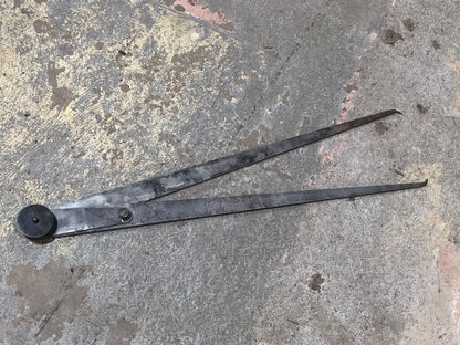 Inside-Outside Lock-Joint Calipers