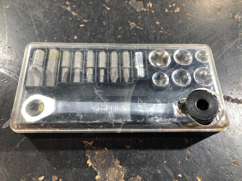 Ratcheting Combination Wrench Set