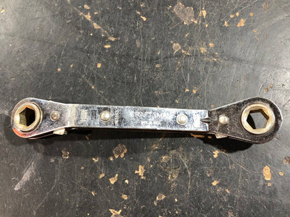 Ratcheting Offset Box Wrench