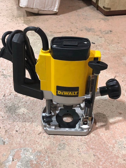 Corded Plunge Cut Router Kit