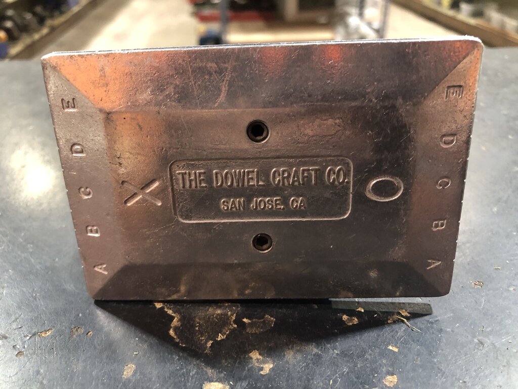 Self-Aligning Doweling Jig