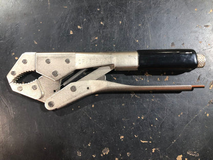 Adjustable Locking Pliers