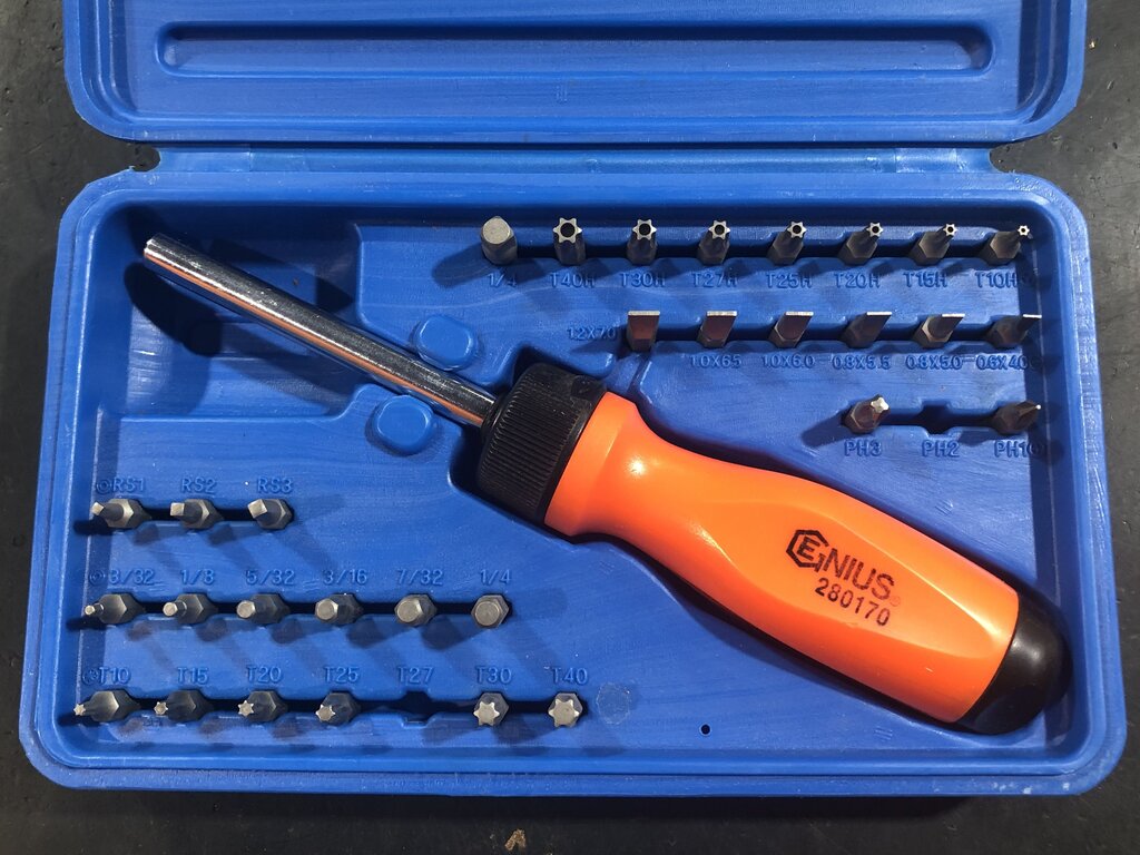 Ratcheting Screwdriver Kit
