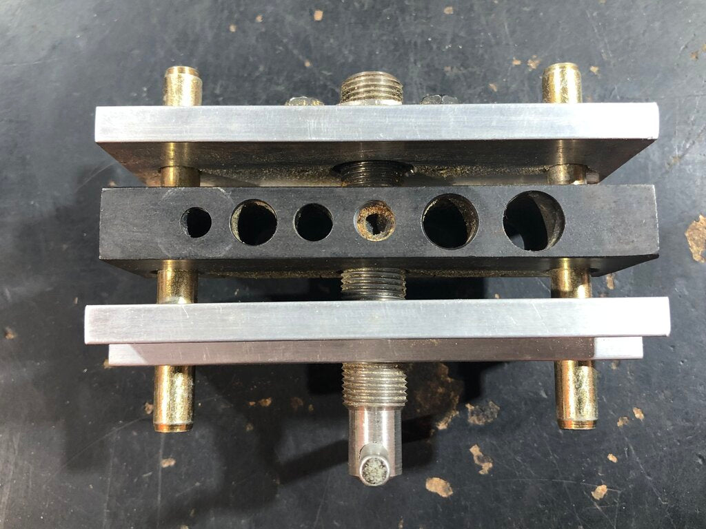 Self-Centering Dowel Drill Guide