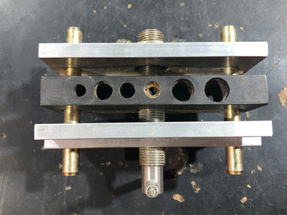 Self-Centering Dowel Drill Guide