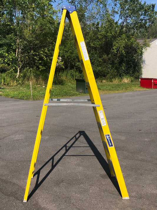 Fiberglass Step Ladder