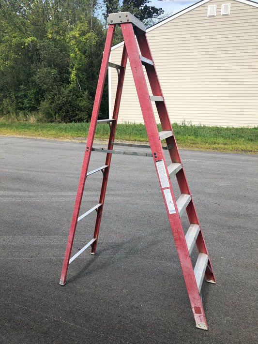 Fiberglass Step Ladder