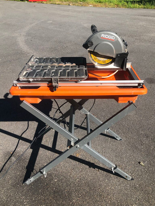 Tile Wet Saw on Stand