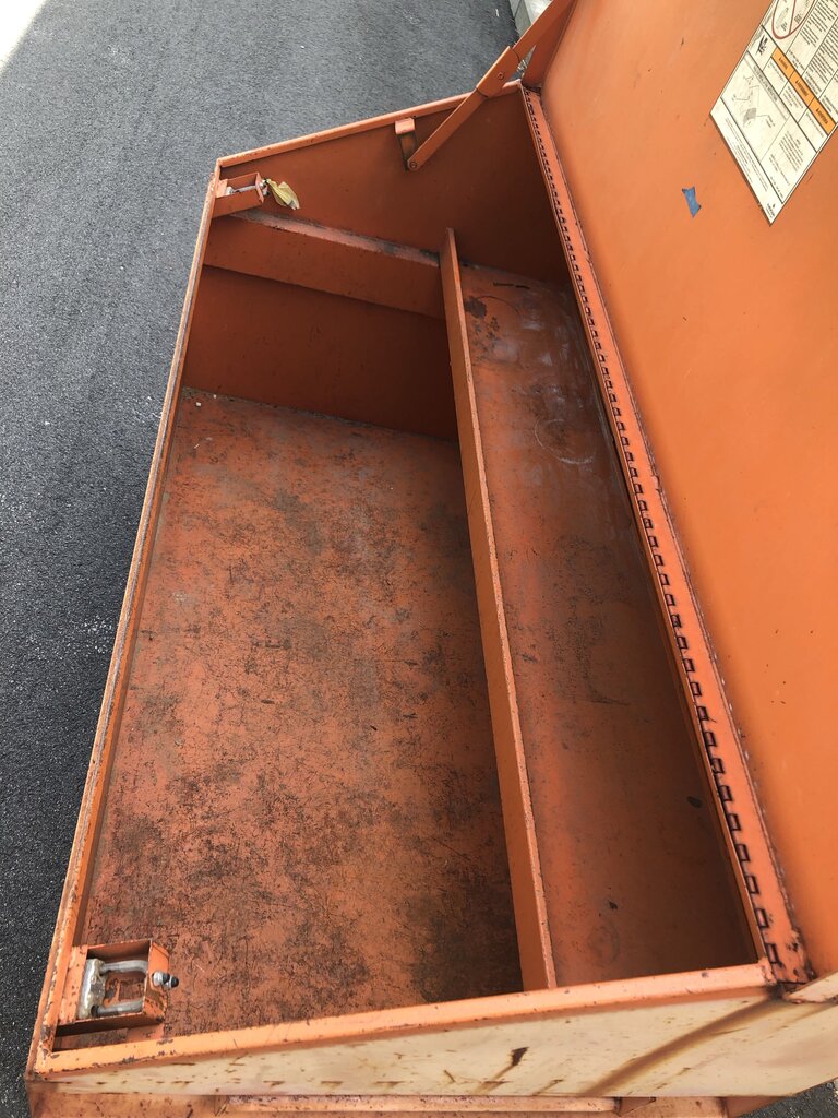 Slant Top Jobsite Storage Chest