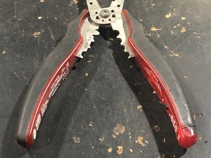Multi-Tool Pleirs