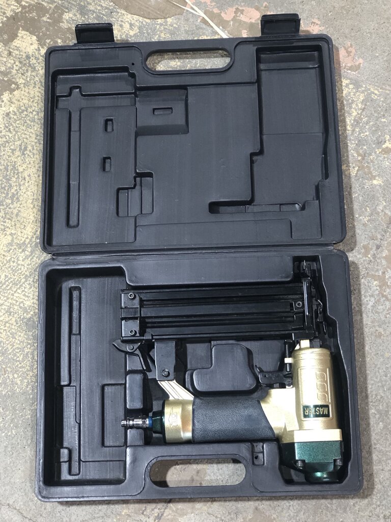 Pneumatic Brad Nailer
