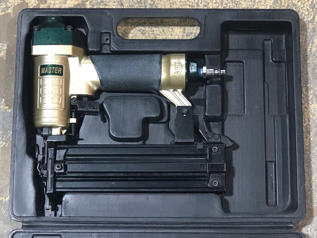 Pneumatic Brad Nailer