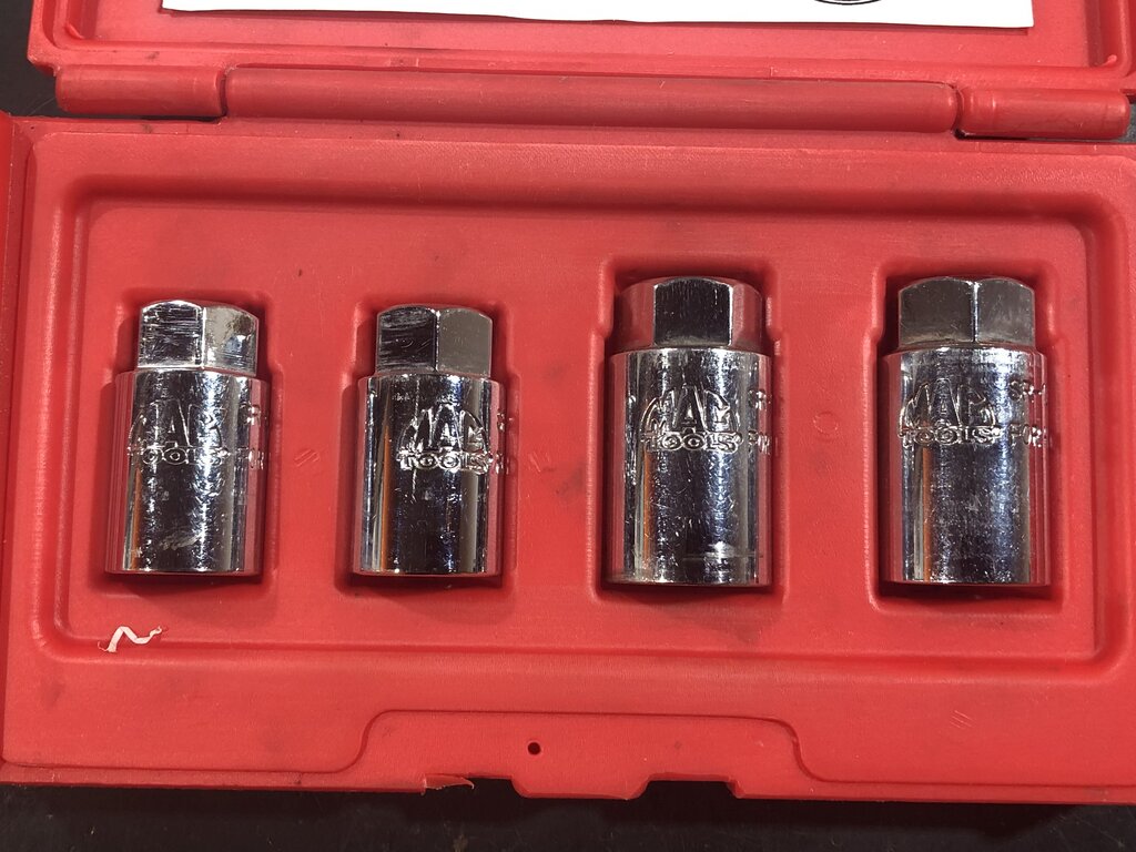 Metric Stud Puller Set